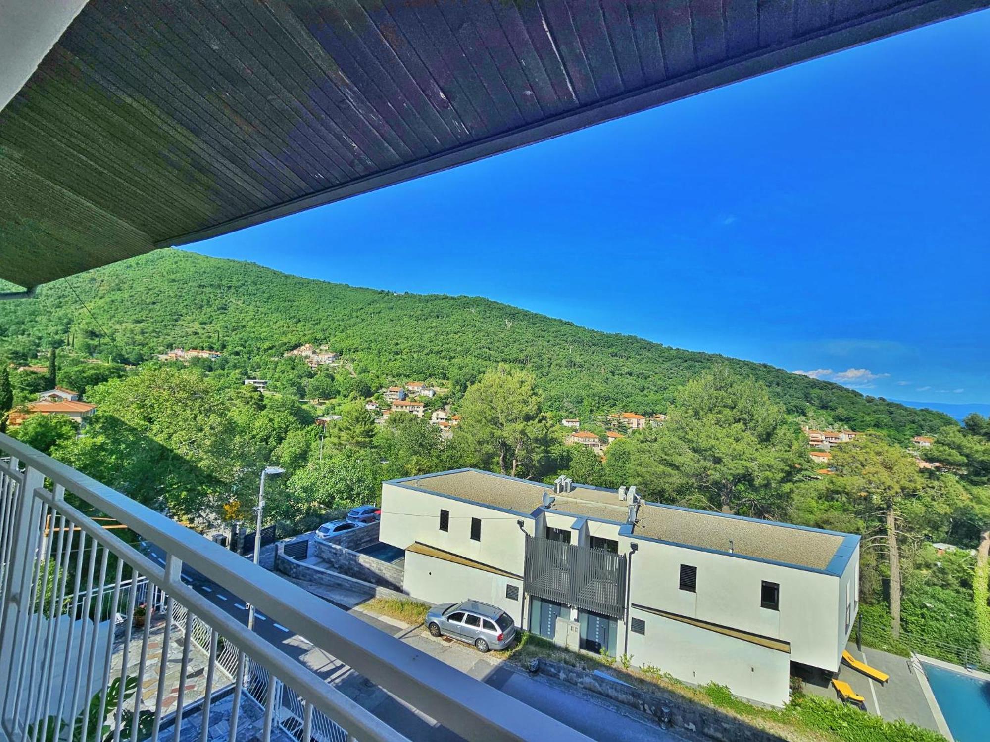 Appartement Penthouse Draga Sky In With Free Parking, One Balcony And One Terrace Mošćenička Draga