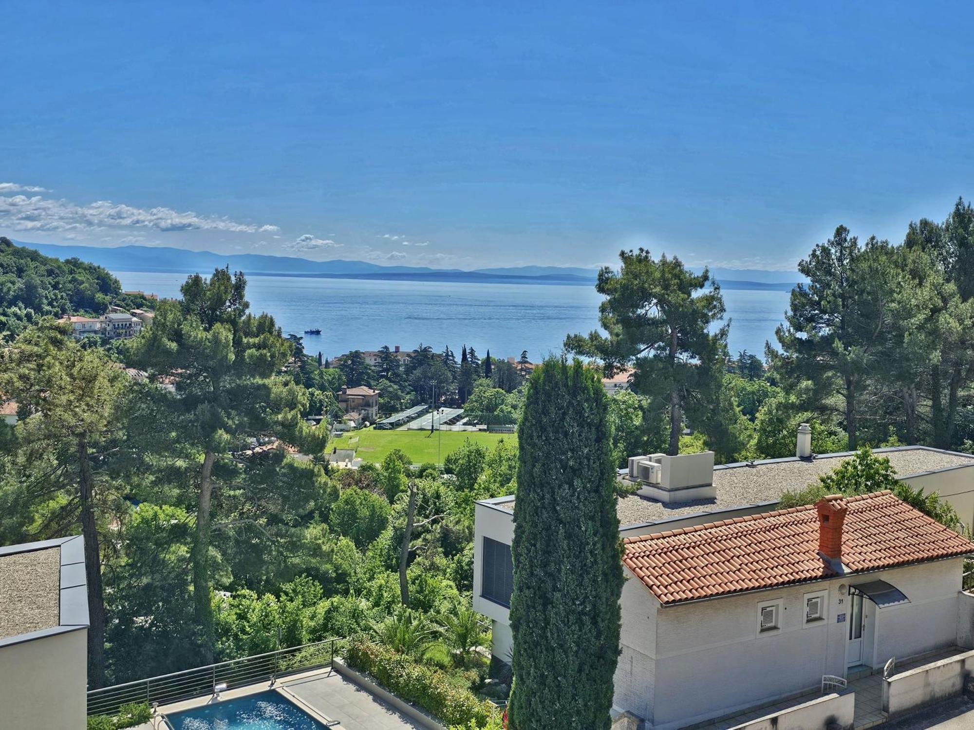 Apartment Penthouse Draga Sky In With Free Parking, One Balcony And One Terrace *